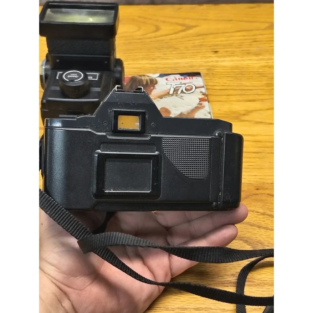 Canon‎ T70 35mm Camera With Canon Zoom Lens FD 50mm FOR PARTS UNTESTED